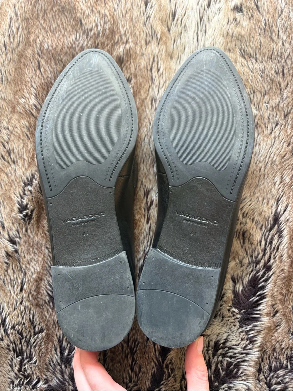 Vagabond Frances Leather Black Loafers with Gold Chain Detail (Size 41 / U.S. 11